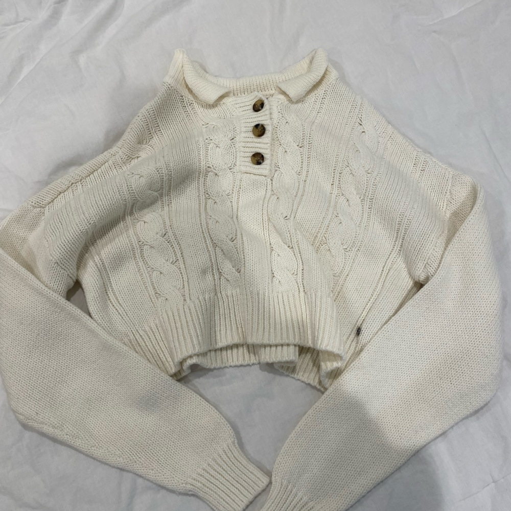 White Cardigan sweater cropped